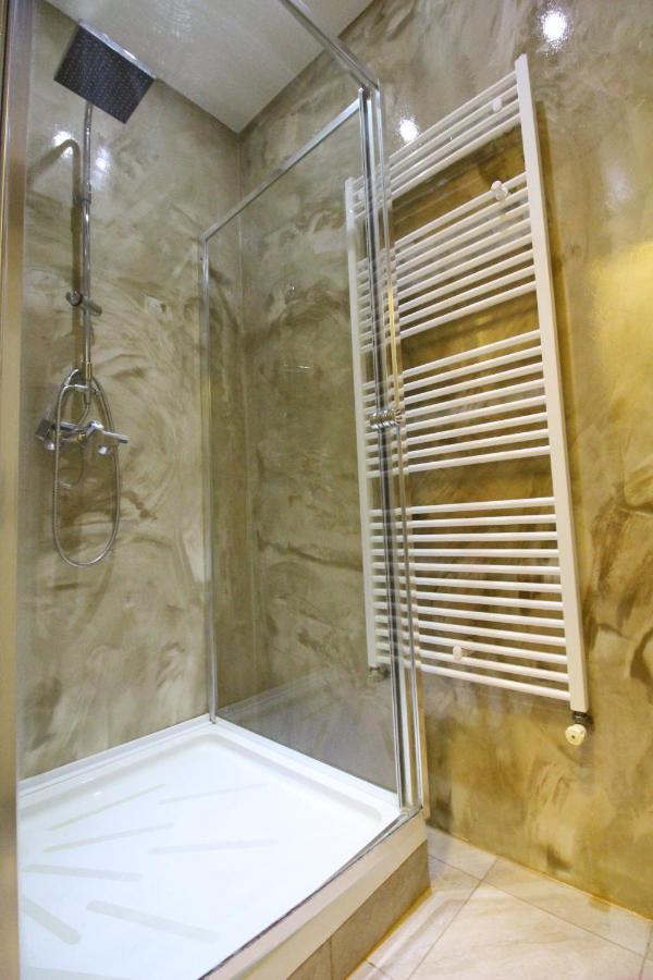 Private Quad Bedroom With Bathroom Rf3 Wien Exterior foto